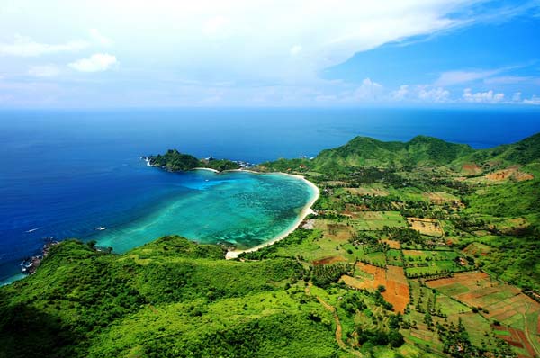 Pantai Mekaki Lombok: Surga Tersembunyi di Selatan Pulau Lombok